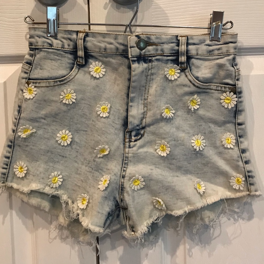 High Waisted Jean Shorts with Daisies